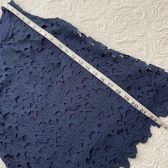 St Tropez West Top Sleeveless Navy Floral Cut Lace Size XS - Picture 9 of 12